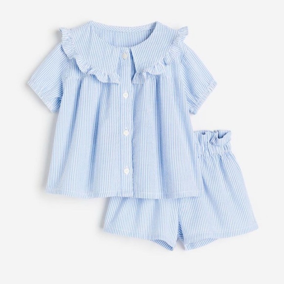 H&M Other - Practically New : H& M summer ruffle outfit ( fits bigger) size 3T